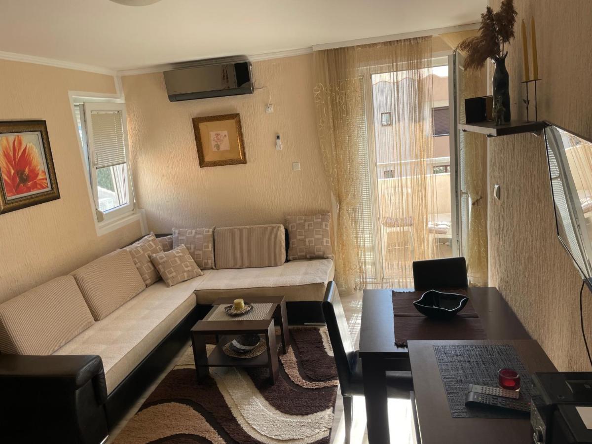Studio Apartment For Rent In Budva Bagian luar foto
